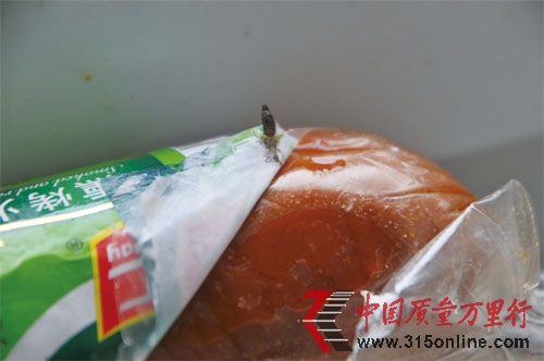 雙匯火腿吃出黑蟲 消費者索要“惡心費”被指敲詐