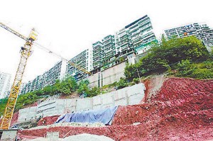 央視曝光開發(fā)商違法施工致臨近樓房開裂
