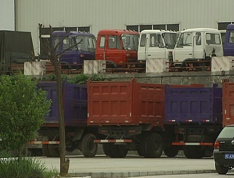 湖北十堰非法拼裝車市場火爆年產萬臺可選商標