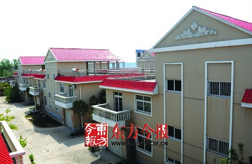 鄭州15套豪華別墅荒廢5年村民稱系違規建房