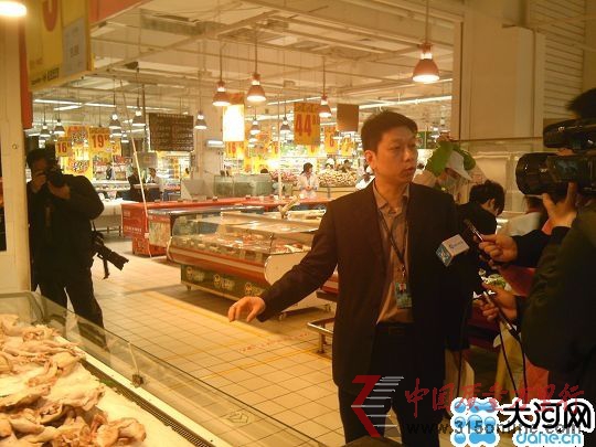 家樂福公共事務(wù)經(jīng)理王尚武。