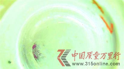 市民提供的“黑顆粒”沉淀截圖證據 本報記者 潘慶照 市民提供的“黑顆粒”沉淀截圖證據 本報記者 潘慶照