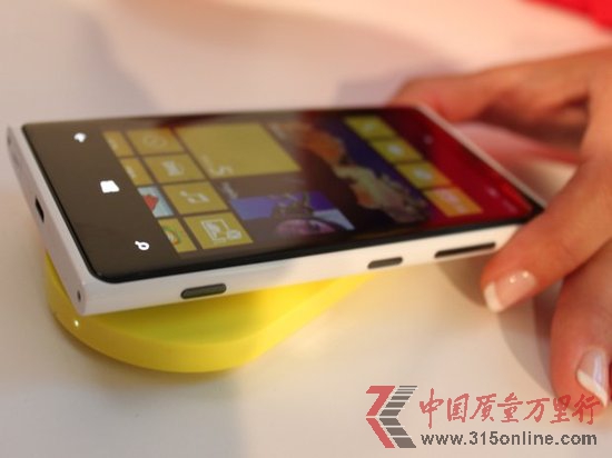 ZLumia 928dWPϵy Ȼֺ